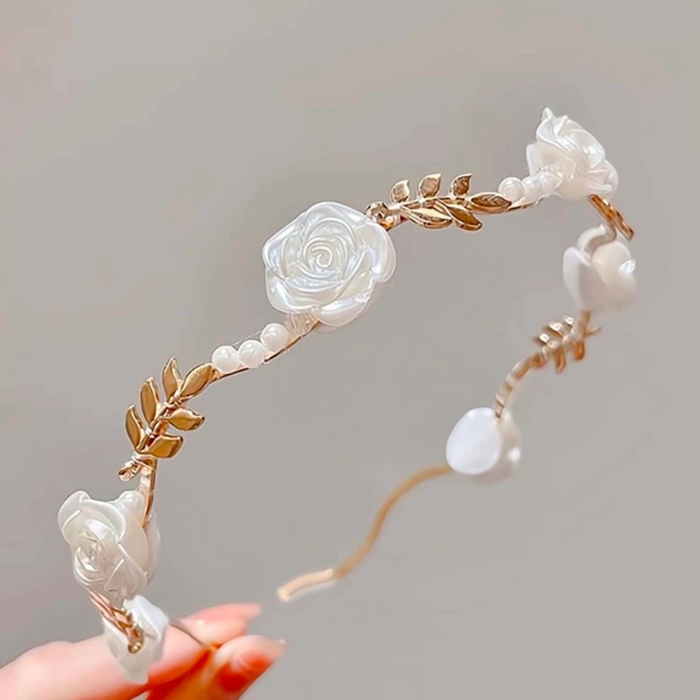 Elegant Pearl White Floral Headband